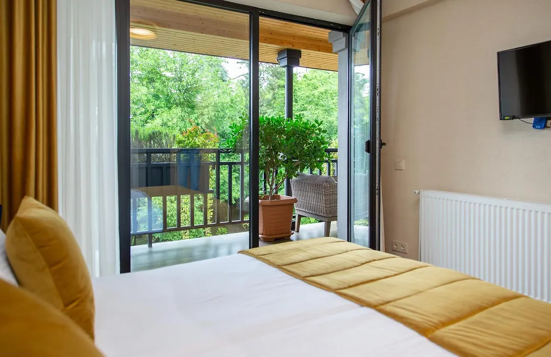 Seventeen Rooms-1